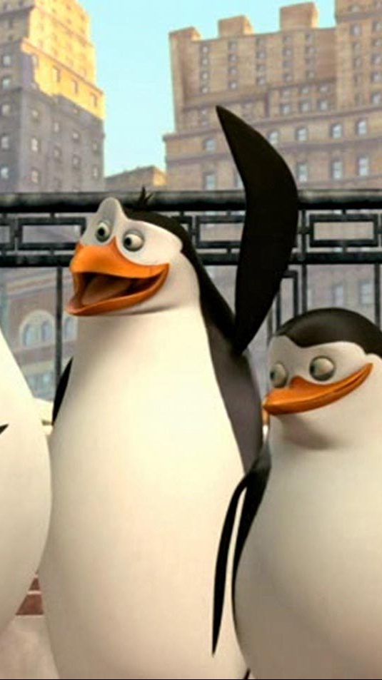 THE PENGUINS OF MADAGASCAR Official Trailer - FilmoFilia